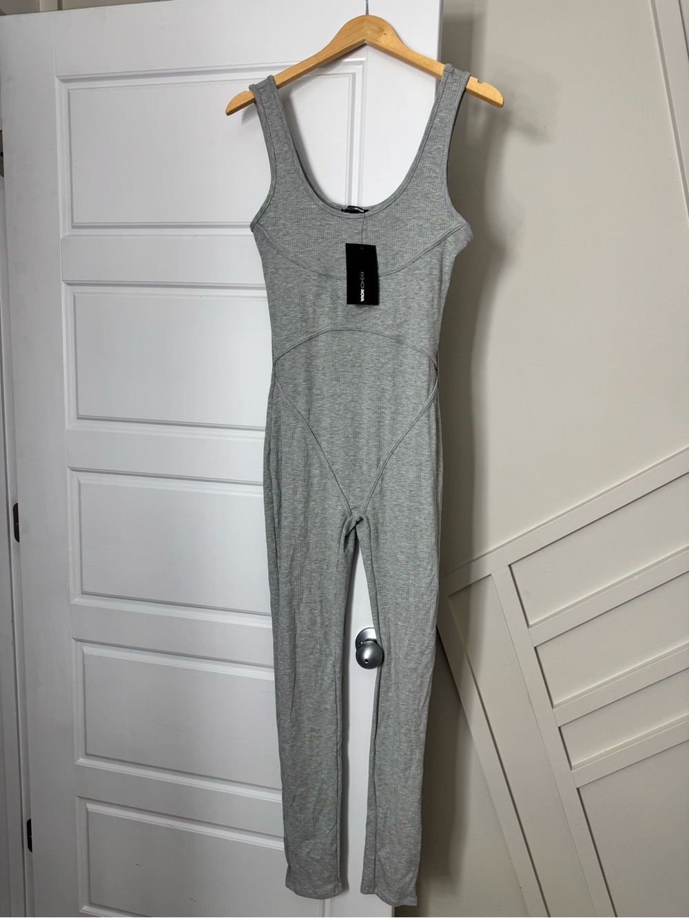 Fashion Nova Grey Sleeveless Scoop-Neck Jumpsuit